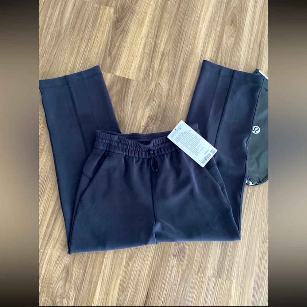 Lululemon Softstreme HR Straight Leg Crop